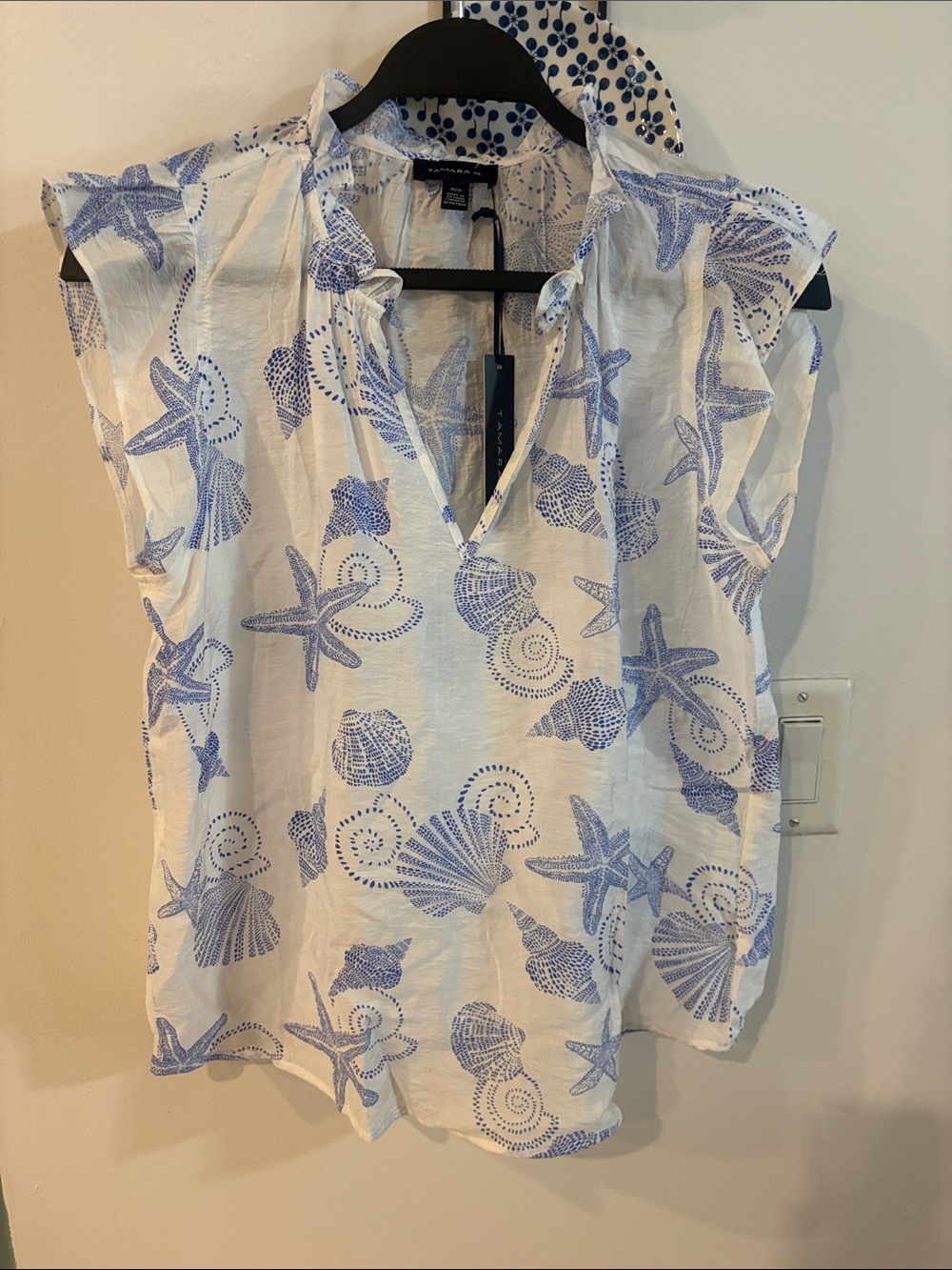 NWT TAMARA H SLEEVELESS BLOUSE